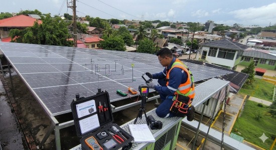 Mantenimiento de Sistemas Solares en Perú